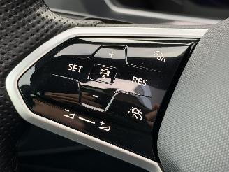 Volkswagen Tiguan 2.0 TDI R-Line Head-Up Camera Pano Clima picture 21