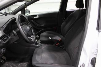 Ford Fiesta  picture 10