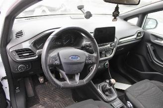 Ford Fiesta  picture 9