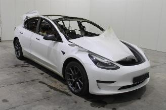 Tesla Model 3  picture 3