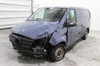 Salvage car Mercedes Vito  2021/8