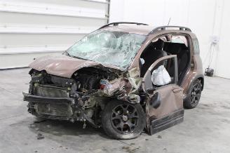 Coche siniestrado Fiat Panda  2020/1