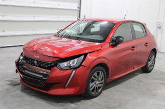 damaged passenger cars Peugeot 208  2022/6