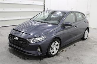 damaged passenger cars Hyundai I-20 i20 2022/1
