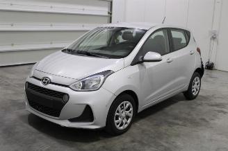 damaged passenger cars Hyundai I-10 i10 2019/1