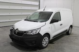 Damaged car Renault Express  2022/5