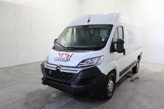 damaged passenger cars Citroën Jumper  2023/6