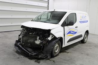 Schadeauto Peugeot Partner  2022/9