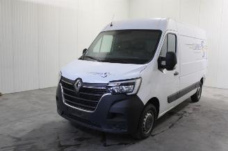 damaged passenger cars Renault Master  2022/10