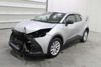 damaged passenger cars Toyota C-HR  2024/12