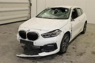 Schadeauto BMW 1-serie 116 2021/11