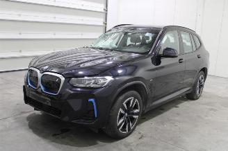 krockskadad bil auto BMW iX3  2023/5