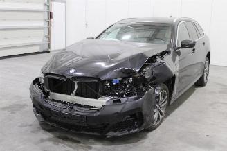 Damaged car BMW 5-serie 530 2023/6