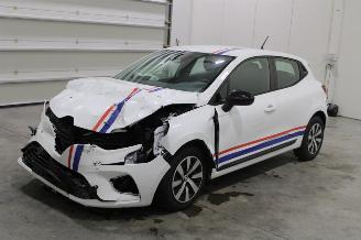 Damaged car Renault Clio  2023/1
