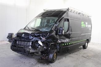 Schadeauto Peugeot Boxer  2023/11