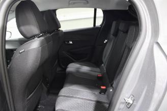 Peugeot 208  picture 11