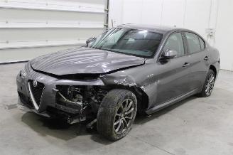 Schadeauto Alfa Romeo Giulia  2020/11