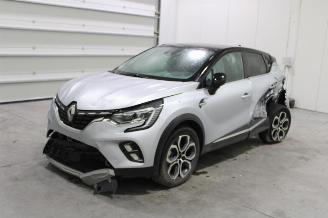 krockskadad bil auto Renault Captur  2023/12