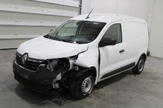 Vaurioauto  passenger cars Renault Express  2023/12