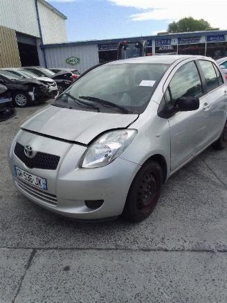 skadebil auto Toyota Yaris  2007/8