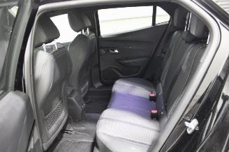 Peugeot 2008  picture 11