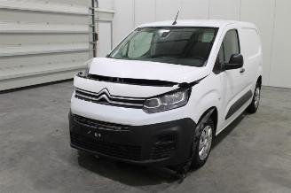 krockskadad bil auto Citroën Berlingo  2021/9