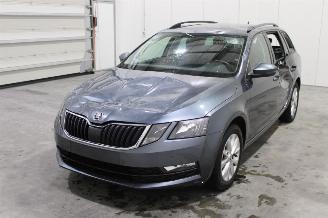 Damaged car Skoda Octavia  2019/5