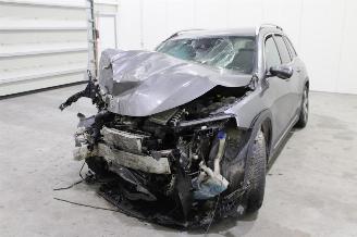 krockskadad bil auto Mercedes GLB 200 2021/6