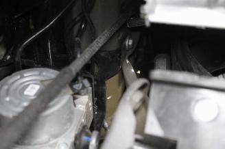 Peugeot 208  picture 17