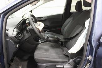 Ford Fiesta  picture 11