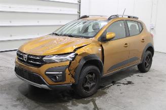 krockskadad bil auto Dacia Sandero  2021/12