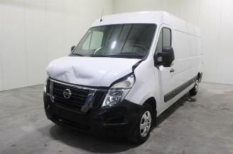 Damaged car Nissan Nv400  2025/5