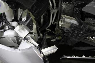 Peugeot 208  picture 20