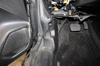 Peugeot 208  picture 24