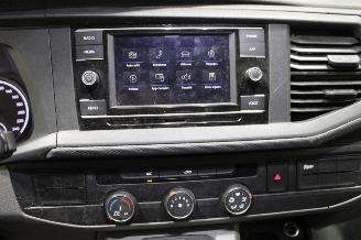 Volkswagen Transporter T6 picture 12