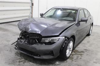 skadebil auto BMW 3-serie 320 2022/5