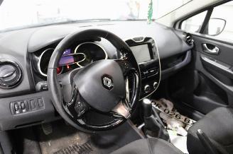 Renault Clio  picture 11