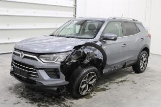 krockskadad bil auto Ssang yong Korando  2024/2