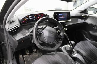 Peugeot 208  picture 10