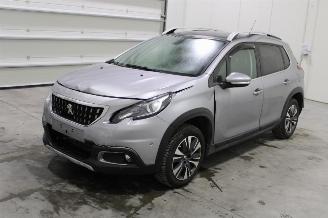 Vaurioauto  passenger cars Peugeot 2008  2018/4