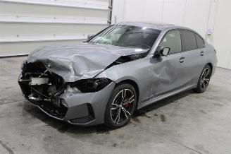 damaged passenger cars BMW 3-serie 320 2025/6