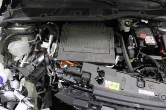 Peugeot 208  picture 14