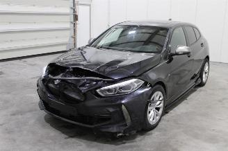 Schadeauto BMW 1-serie 118 2020/9