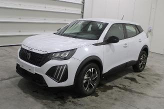 krockskadad bil auto Peugeot 2008  2025/9