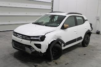 krockskadad bil auto Dacia Spring  2025/4