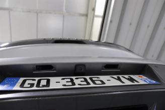 Peugeot 208  picture 22