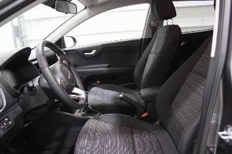 Kia Stonic  picture 11