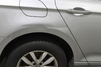 Volkswagen Passat  picture 8