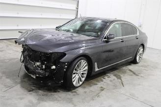skadebil auto BMW 7-serie 730 2018/4