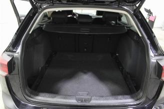 Volkswagen Golf  picture 21